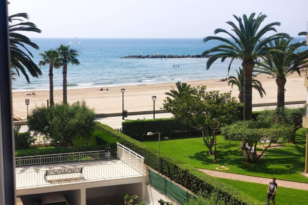 Apartamento Recien Reformado En Primera Linea Con Vistas A La Playa De La Almadraba Benicàssim Zewnętrze zdjęcie